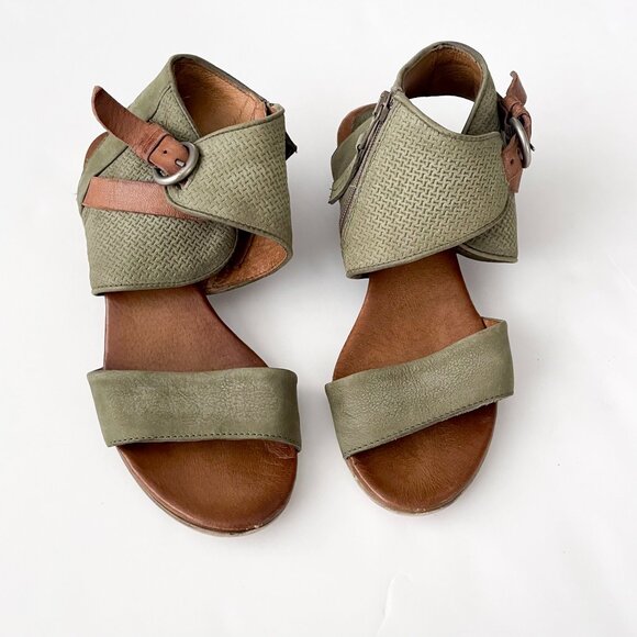 Miz Mooz Cheerful Green Leather Heeled Sandals Size 7 (38) - Picture 3 of 11